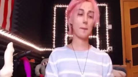 Femboy Whips Her penis Out And Shakes booty