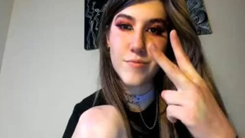Ladyboy Rocker Masturbates In Live