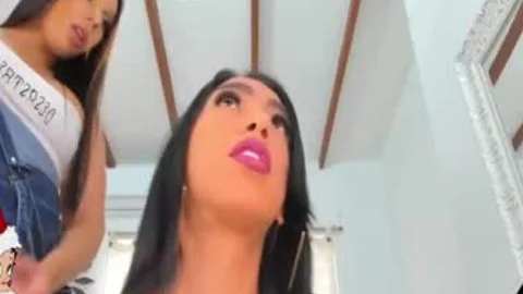 TS couple blow job-service And pooper job webcam