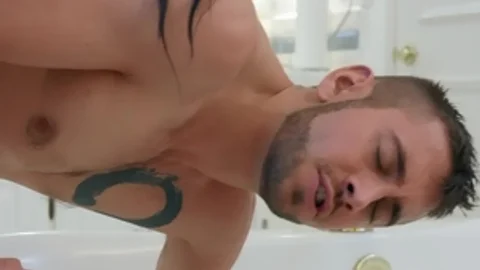 TransAngels: Latina Jessy Dubai is a brown hair 18 yr old